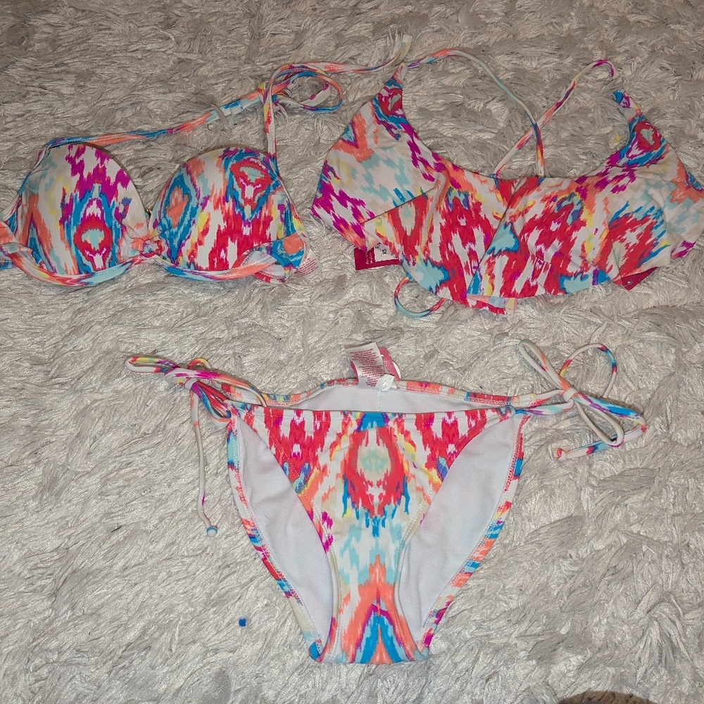 Nwt Xhilaration Multicolor Bikini set of 3 Sz Xs